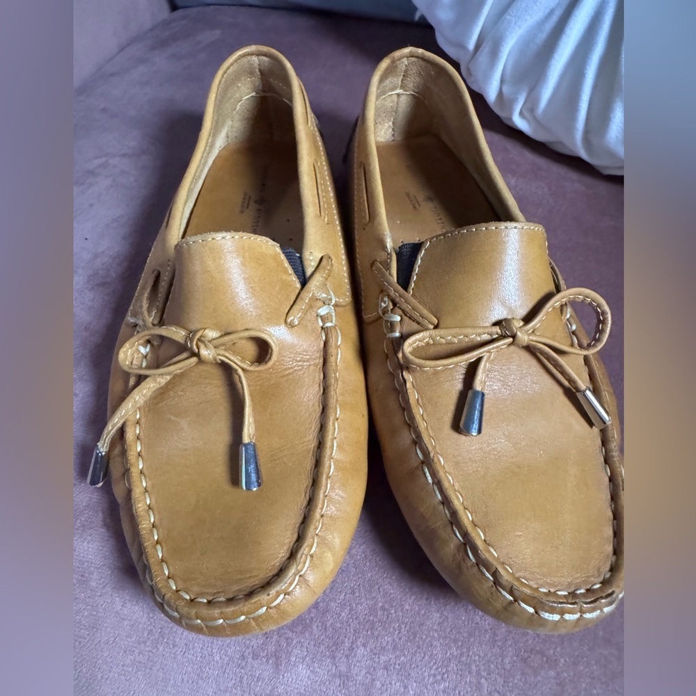 Mercanti Fiorentini Tan Leather Bow Moccasin Flats